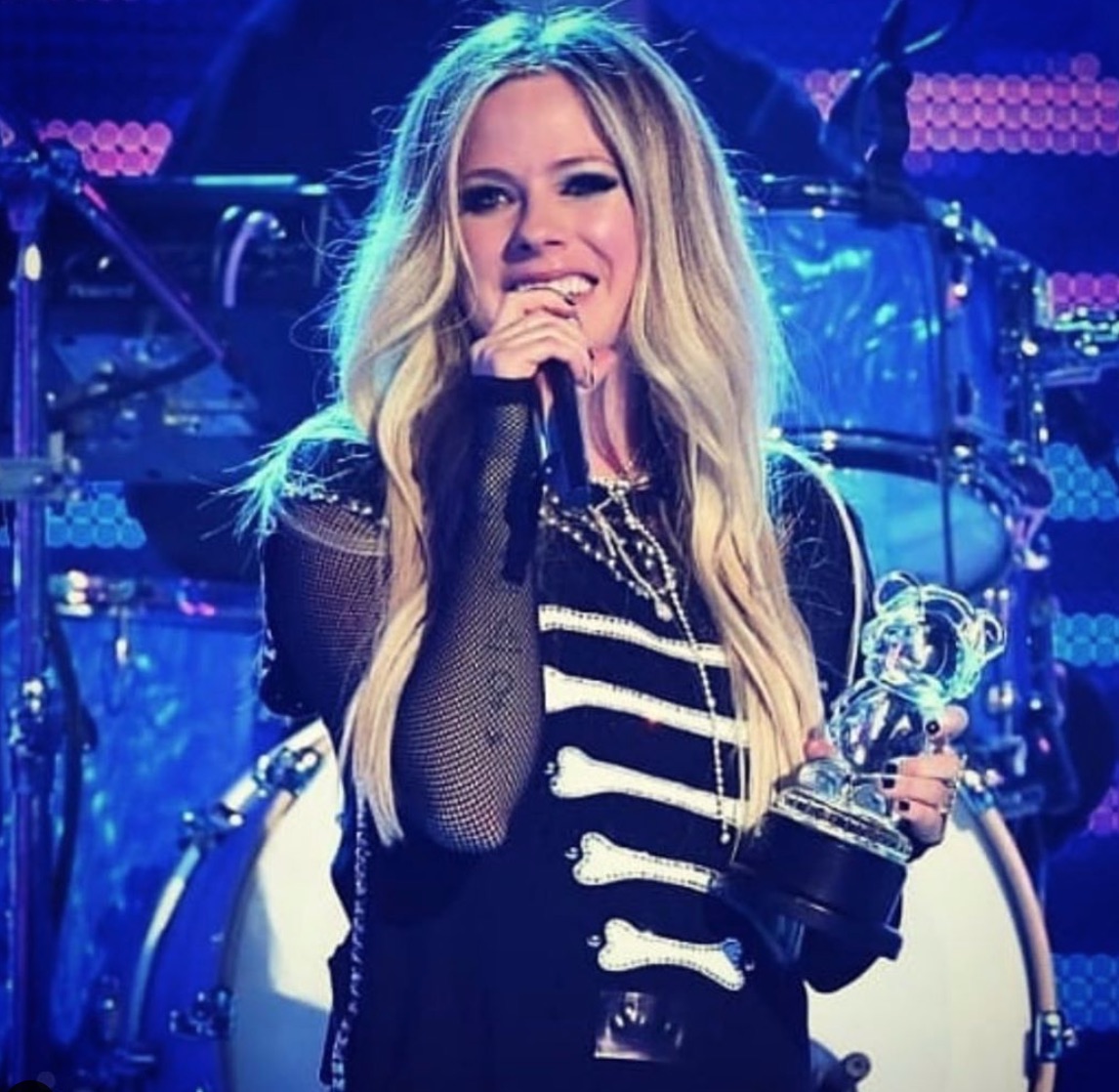 avril lavigne tour opening act